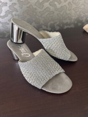 Like NEW ONEX Women’s shoes